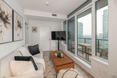 Photo 10 at 1616 - 1926 Lake Shore Boulevard W, South Parkdale, Toronto