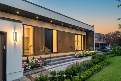 Photo 1 at 82 Donhill Crescent, Kleinburg, Vaughan