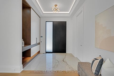 Photo 5 at 82 Donhill Crescent, Kleinburg, Vaughan