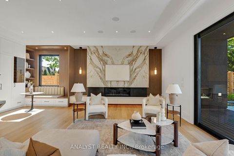 Photo 8 at 82 Donhill Crescent, Kleinburg, Vaughan