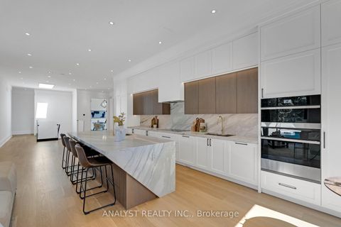 Photo 10 at 82 Donhill Crescent, Kleinburg, Vaughan