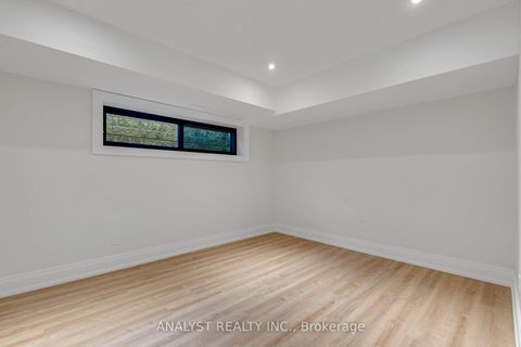 Photo 31 at 82 Donhill Crescent, Kleinburg, Vaughan