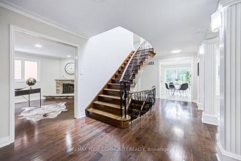 Photo 4 at 31 Clovercrest Road, Don Valley Village, Toronto
