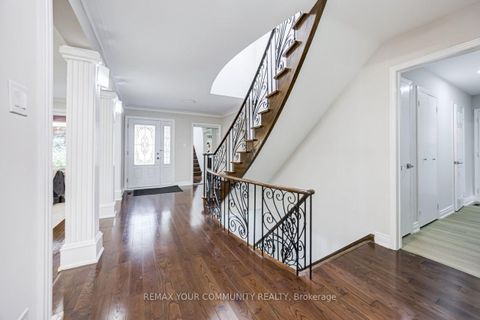 Photo 5 at 31 Clovercrest Road, Don Valley Village, Toronto
