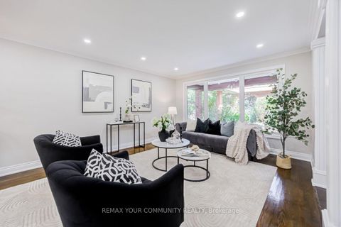 Photo 6 at 31 Clovercrest Road, Don Valley Village, Toronto