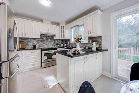 Photo 17 at 31 Clovercrest Road, Don Valley Village, Toronto