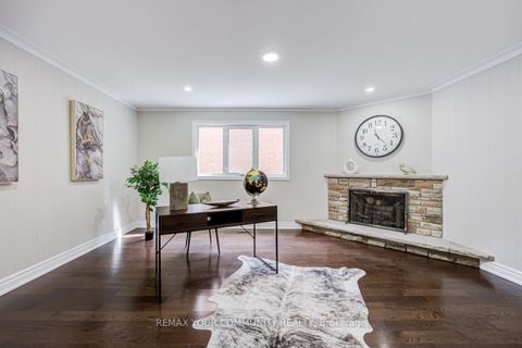 Photo 19 at 31 Clovercrest Road, Don Valley Village, Toronto