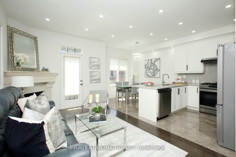 Photo 2 at 25 Sibella Way, Vellore Village, Vaughan