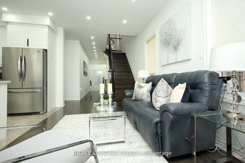 Photo 3 at 25 Sibella Way, Vellore Village, Vaughan