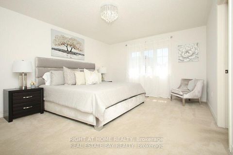 Photo 10 at 25 Sibella Way, Vellore Village, Vaughan