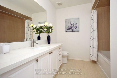 Photo 16 at 25 Sibella Way, Vellore Village, Vaughan