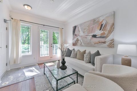 Photo 2 at 24 - 70 Byng Avenue, Willowdale East, Toronto