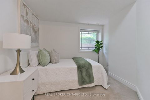 Photo 14 at 24 - 70 Byng Avenue, Willowdale East, Toronto