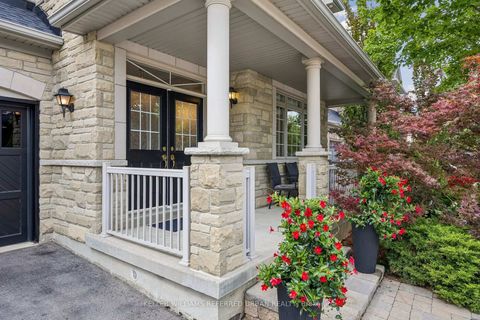 Photo 4 at 12 Silvestre Avenue, Vellore Village, Vaughan