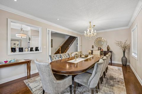 Photo 11 at 12 Silvestre Avenue, Vellore Village, Vaughan