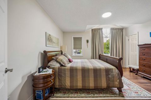 Photo 39 at 12 Silvestre Avenue, Vellore Village, Vaughan
