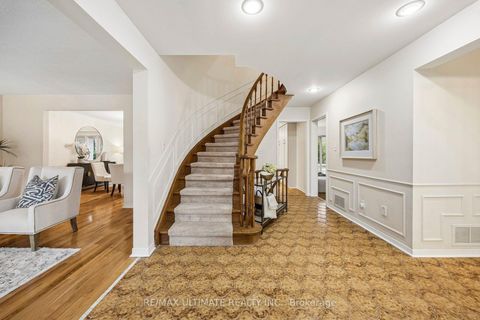 Photo 1 at 32 Saddletree Drive, Steeles, Toronto