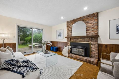 Photo 9 at 32 Saddletree Drive, Steeles, Toronto