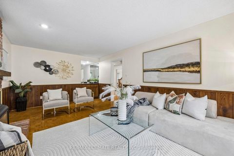 Photo 10 at 32 Saddletree Drive, Steeles, Toronto