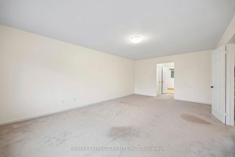 Photo 12 at 32 Saddletree Drive, Steeles, Toronto