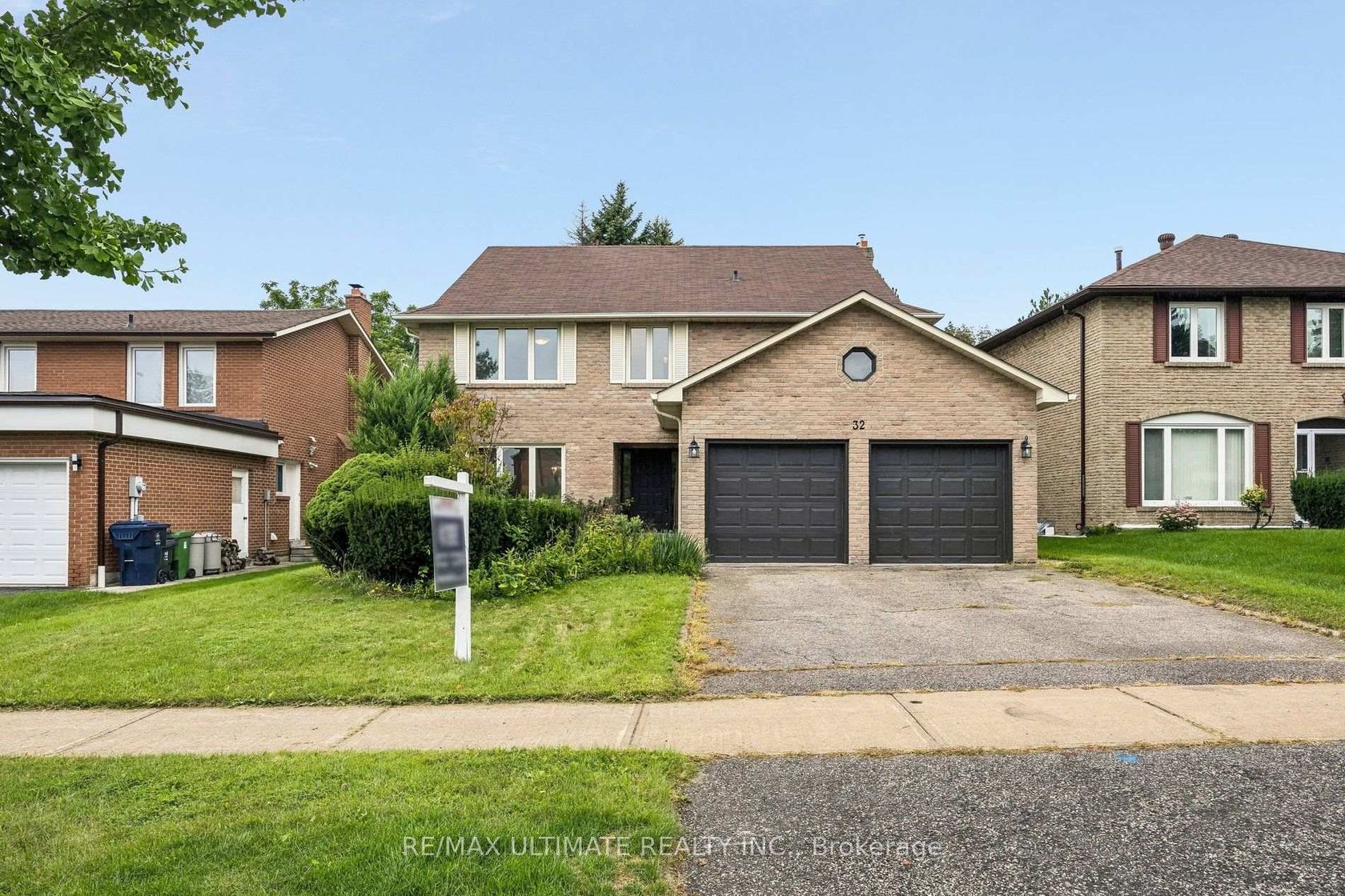 32 Saddletree Drive, Steeles, Toronto photo 5