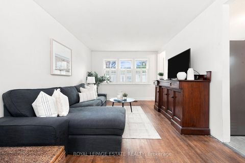 Photo 2 at 72 Manderley Drive, Cliffside, Toronto