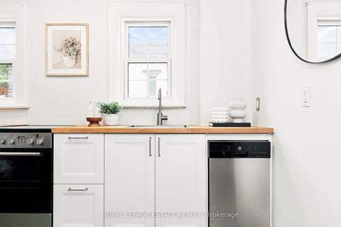 Photo 6 at 72 Manderley Drive, Cliffside, Toronto