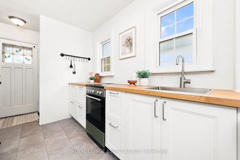 Photo 7 at 72 Manderley Drive, Cliffside, Toronto