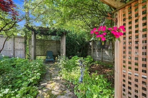 Photo 22 at 356 Howland Avenue, Casa Loma, Toronto