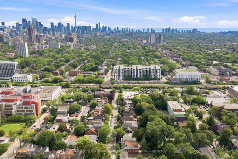 Photo 27 at 356 Howland Avenue, Casa Loma, Toronto