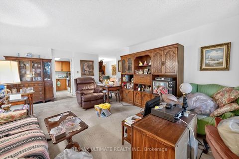 Photo 8 at 218 - 215 The Donway W, Don Mills, Toronto