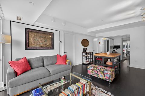 Photo 12 at 1809 - 955 BAY Street, Bay Street Corridor, Toronto