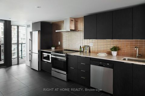 Photo 32 at 1809 - 955 BAY Street, Bay Street Corridor, Toronto
