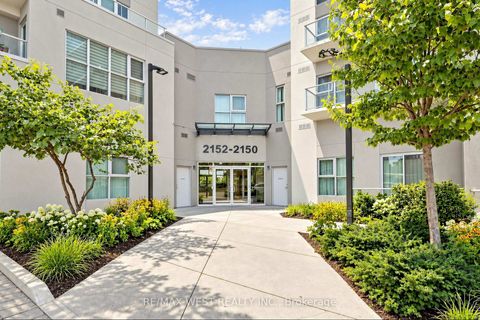 Photo 3 at PH 04 - 2152 Lawrence Avenue, Maryvale, Toronto