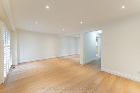 Photo 12 at 58 Silver Shadow Path, Markland Wood, Toronto