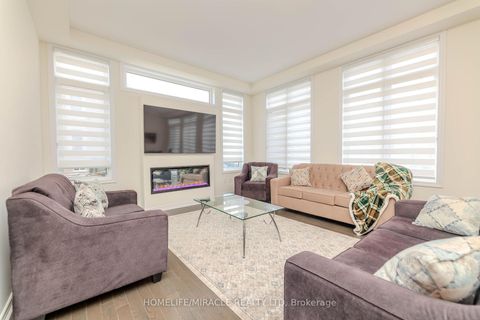 Photo 4 at 89 Halldorson Avenue, Bayview Northeast, Aurora