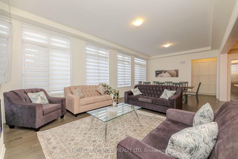 Photo 5 at 89 Halldorson Avenue, Bayview Northeast, Aurora