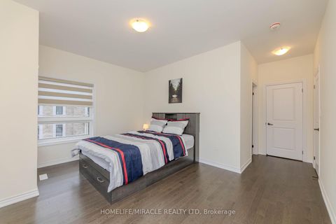 Photo 31 at 89 Halldorson Avenue, Bayview Northeast, Aurora