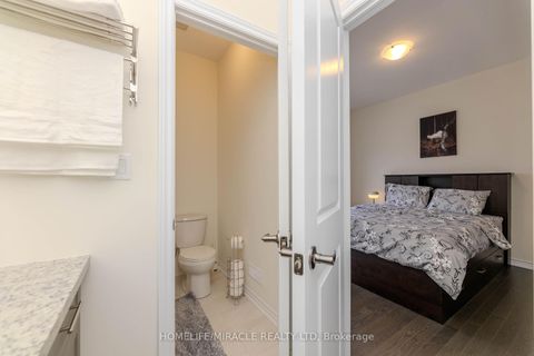 Photo 33 at 89 Halldorson Avenue, Bayview Northeast, Aurora