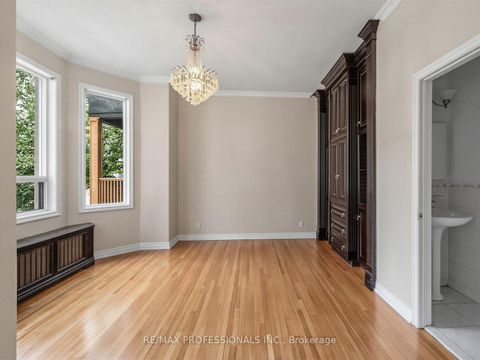 Photo 3 at 168 Markham Street, Bellwoods, Toronto