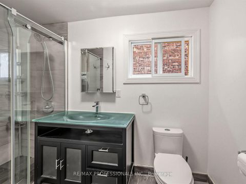 Photo 23 at 168 Markham Street, Bellwoods, Toronto