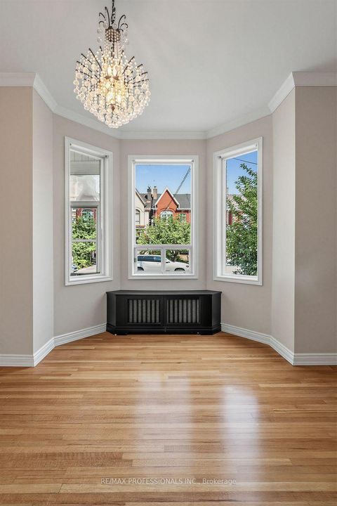 Photo 32 at 168 Markham Street, Bellwoods, Toronto