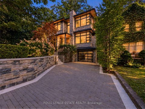 Photo 3 at 11 Pine Crescent, The Beaches, Toronto