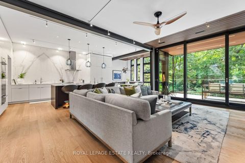 Photo 17 at 11 Pine Crescent, The Beaches, Toronto