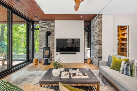 Photo 21 at 11 Pine Crescent, The Beaches, Toronto