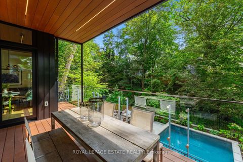 Photo 23 at 11 Pine Crescent, The Beaches, Toronto