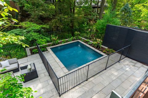 Photo 24 at 11 Pine Crescent, The Beaches, Toronto