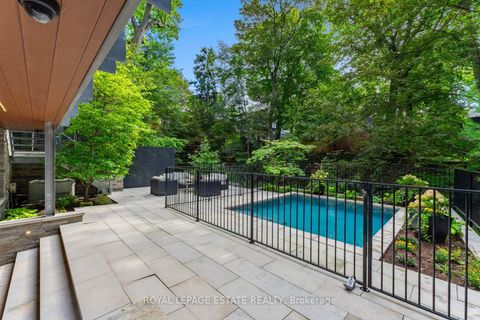 Photo 43 at 11 Pine Crescent, The Beaches, Toronto
