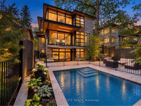 Photo 48 at 11 Pine Crescent, The Beaches, Toronto