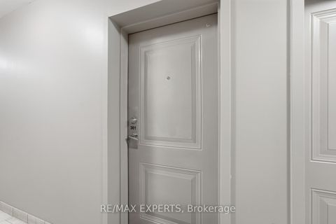 Photo 3 at 301 - 9589 Keele Street, Maple, Vaughan